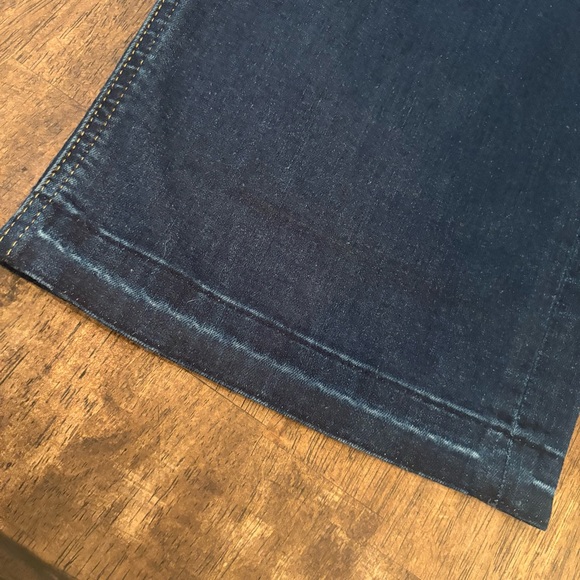 Seven for All Mankind JEN 7 Blue Denim Cropped Wide Leg Jeans! Size 8 - Picture 3 of 13